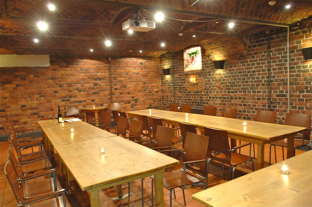 Iso Sali - Vuokrattavat tilat Kalevankadulla 9  -- Stora salen - Utrymmen för uthyrning på Kalevagatan 9